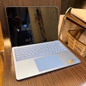 Surface Laptop (第7世代)