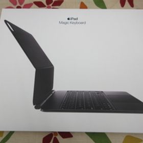 n13977-rj 未開封★Apple 13インチ iPad Pro(M4) Magic Keyboard 日本語 MWR53J/A A2974 マジックキーボード [108-260315]