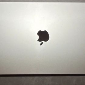 Apple MacBook Air M2 8G 256GB 箱付き