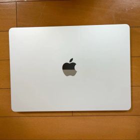 ◉MacBookAir M2 2022 8GB 256GB 箱 属品付 【良品】