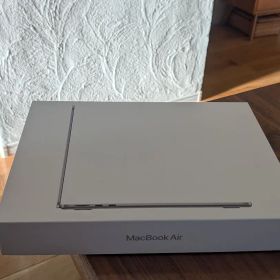 <早いもの順>MacBook Air M2 13インチ 512GB 美品 箱付き