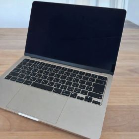 MacBook Air M2 16GB 512GB スターライト 充放電３回