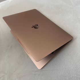 D*h様 MacBook Air M1 2020バッテリー97%