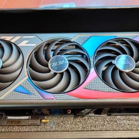 【極美品】ROG Strix RTX 4070 Super OCEdition