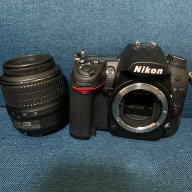 Nikon ニコン D7000デジタル一眼レフカメラ 18-55mm