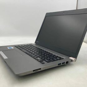 TOSHIBA / ノートPC / dynabook R63/P / SSD 256GB / 第5世代Core i5 / グラフィックボード Intel Corporation HD Graphics 5500 32MB / メモリ 4GB【中古品】