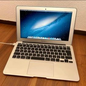 【化粧箱付き】 MacBook Air 11インチ MD224J/A 充電器付き