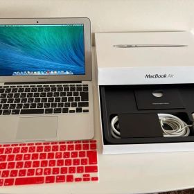 【美品】MacBook Air 11インチ Intel Core i5
