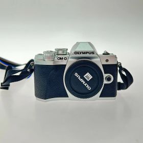 ▼▼【中古】OLYMPUS オリンパス デジタルカメラ ミラーレス一眼カメラ ダブルズームキット OM-D E-M10 MarkIV Bランク