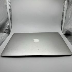 MacBook Air （13-inch,Early 2015)