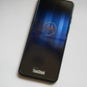 Motorola razr 60 Ultra 本体 スカラベグリーンSIMフリー