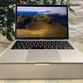 美品 MacBook Air 13インチ 2K バッテリー97%