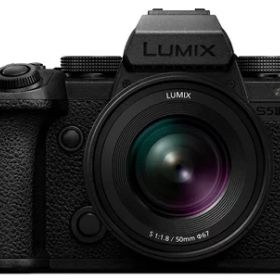 【中古】（新古品） パナソニック(Panasonic) フルサイズミラーレス一眼カメラ S5M2XW 標準ズームレンズ・単焦点レンズキット ブラック DC-S5M2XW
