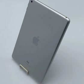 【中古・画面キズ有・バッテリー劣化】iPad 9.7インチ 第6世代(2018) Wi-Fiモデル 32GB MR7G2J/A シルバー （10日間保証）