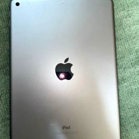 iPad 第6世代 32GB Wi-Fiモデル （Model A1893）