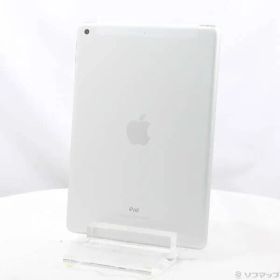 ソフマップ 〔中古品〕 iPad 第6世代 32GB シルバー MR6P2J／A docomoロック解除SIMフリー【198】