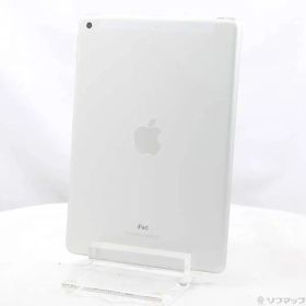 ソフマップ 〔中古品〕 iPad 第6世代 32GB シルバー MR6P2J／A docomoロック解除SIMフリー【198】