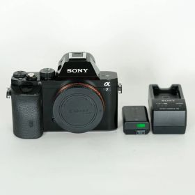 [難あり品｜シャッター数13,790回] SONY α7（ILCE-7） / ソニーEマウント