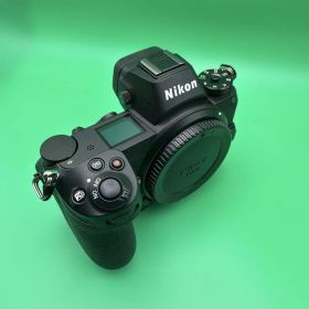 Nikon ニコンZ6 ボディ ミラーレスカメラ 一眼 ブラック 7000枚