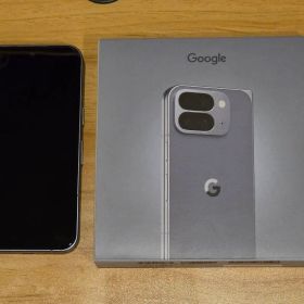 Google Pixel 10 Pro Fold 256 GB ムーンストーン