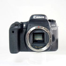 【中古】 (キヤノン) Canon EOS 77D (EOS9000D)【中古カメラ デジタル一眼】 ランク：B