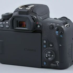 【中古】Canon キヤノン EOS 9000D EF-S 18-135 IS USM レンズキット シャッター回数僅少