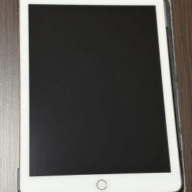 Apple iPad 第6世代 ゴールド 本体のみ