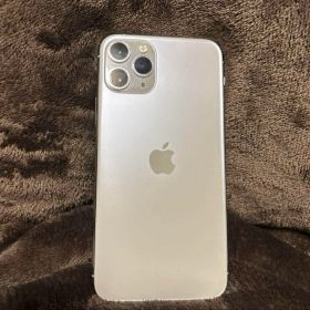 Apple iPhone 11 シルバー 本体