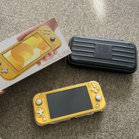 Nintendo Switch light イエロー