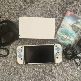 Nintendo Switch 本体（白カバー付き）