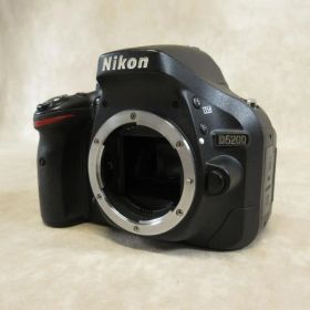 【大人気】 Nikon ニコン D5200 ボディ デジタル一眼レフカメラ