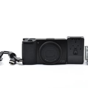 【返品保証】★極上美品★リコー RICOH GR III 《ショット数:396回》★ L1398#7149