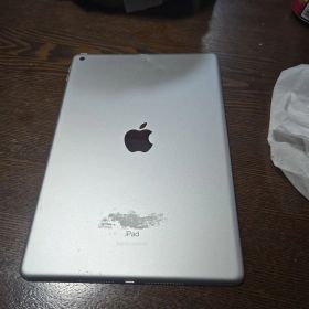 Apple iPad 10.2インチ シルバー 本体