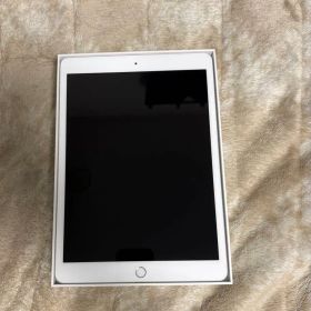 iPad 7世代 128GB SIMフリー シルバー
