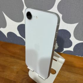 Apple iPhone16e 128GB ホワイト バッテリー100%
