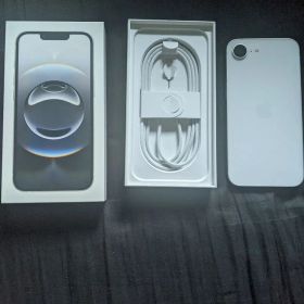 iPhone16e 256GB ホワイトSIMフリー残債なし 美品