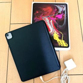iPad Pro 12.9インチ 第3世代 256GB スペースグレイ 箱付き