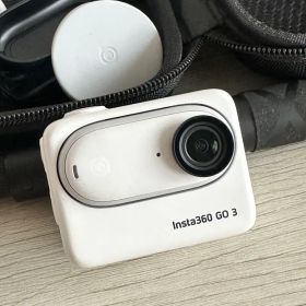 Insta360 GO 3 アクションカメラ セット 付属品あり128GB