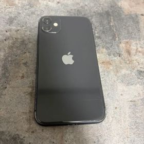 Apple iPhone 11 ブラック 本体