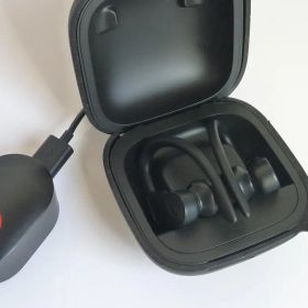 Beats Powerbeats Pro A2078 完全ワイヤレスイヤホン