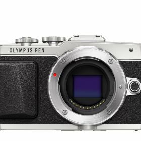 【中古】【非常に良い】OLYMPUS ミラーレス一眼 PEN E-PL7 ボディ シルバー PEN E-PL7 BODY SLV