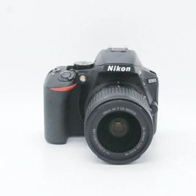 【中古】 (ニコン) Nikon D5600 18-55VR レンズキツト【中古カメラ デジタル一眼】 ランク：AB