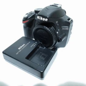 ニコン Nikon デジタル一眼レフ D3200 【中古】