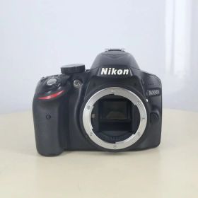 【中古】 (ニコン) Nikon D3200 ボディ ブラック【中古カメラ デジタル一眼】 ランク：B