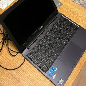 ASUS VivoBook E203NA スターグレー
