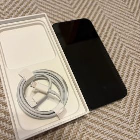 Apple iPhone 13ミッドナイト 本体