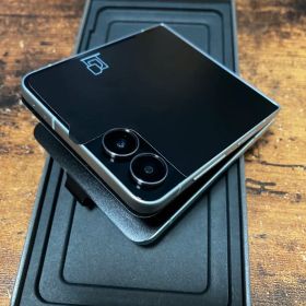 【最終値下げ】Galaxy Z Flip 7 256GB ミント ケース付き