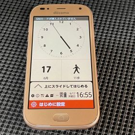 N204 F-01L ゴールド らくらくスマートフォン me