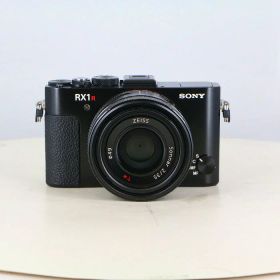 【中古】 (ソニー) SONY DSC-RX1RM2【中古カメラ コンパクトデジカメ】 ランク：B