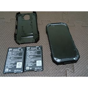 キョウセラ(京セラ)のKYOCERA TORQUE G04 KYV46 ブラック 中古実働品(スマートフォン本体)